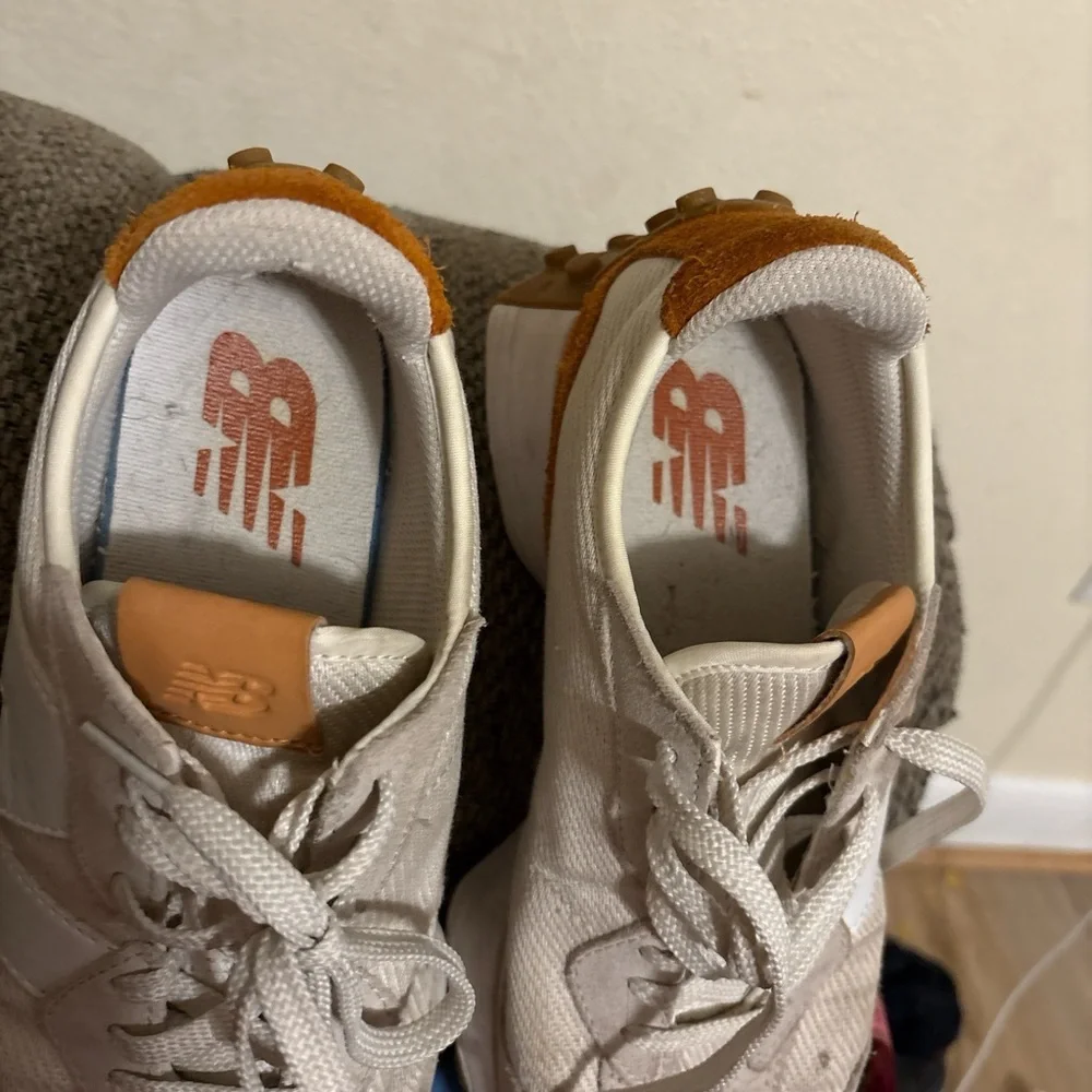 New Balance 327 Casual Women's Sneakers Shoes White Cream Brown size 8.5